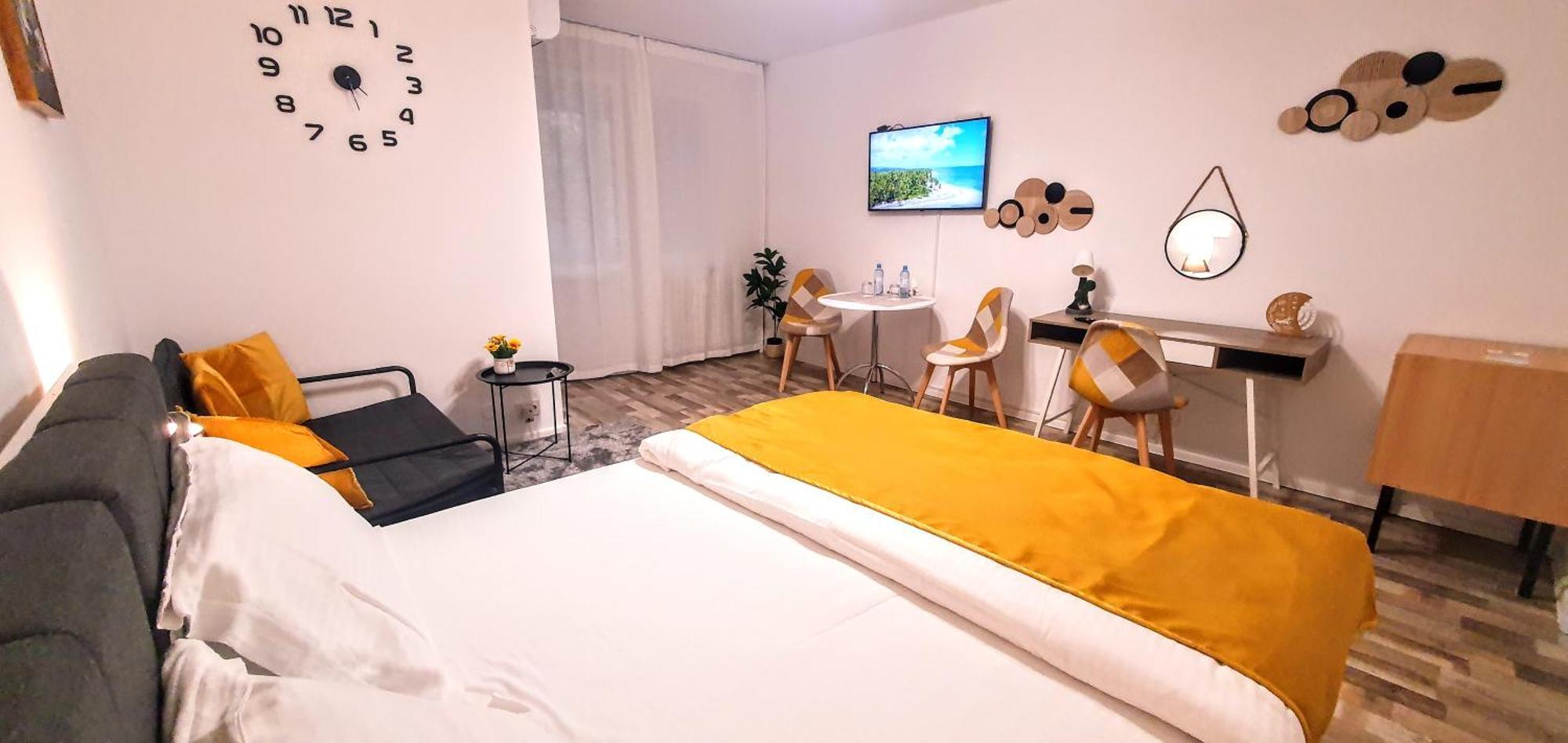 The Yellow King - Luxurious Apartment Boekarest Buitenkant foto